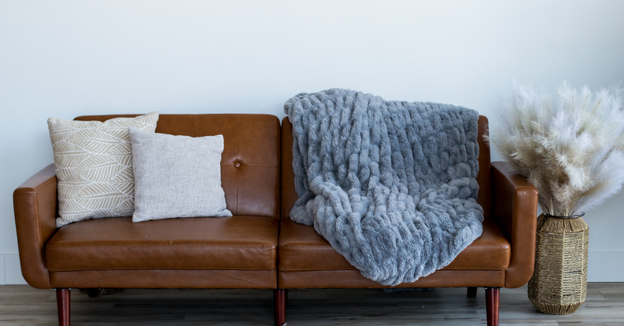 How to Style Your Home with Minky Blankets: Tips from Interior Designers