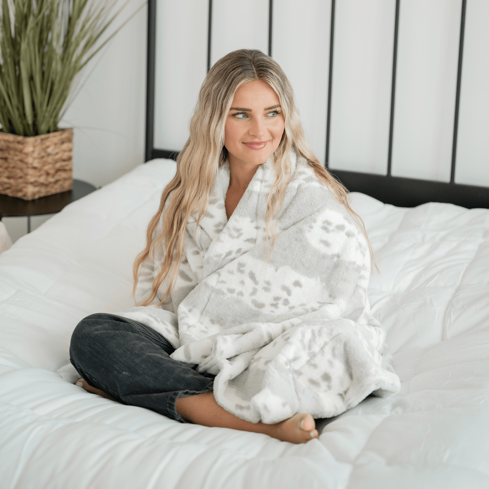 Arctic Lynx | Posh Collection
